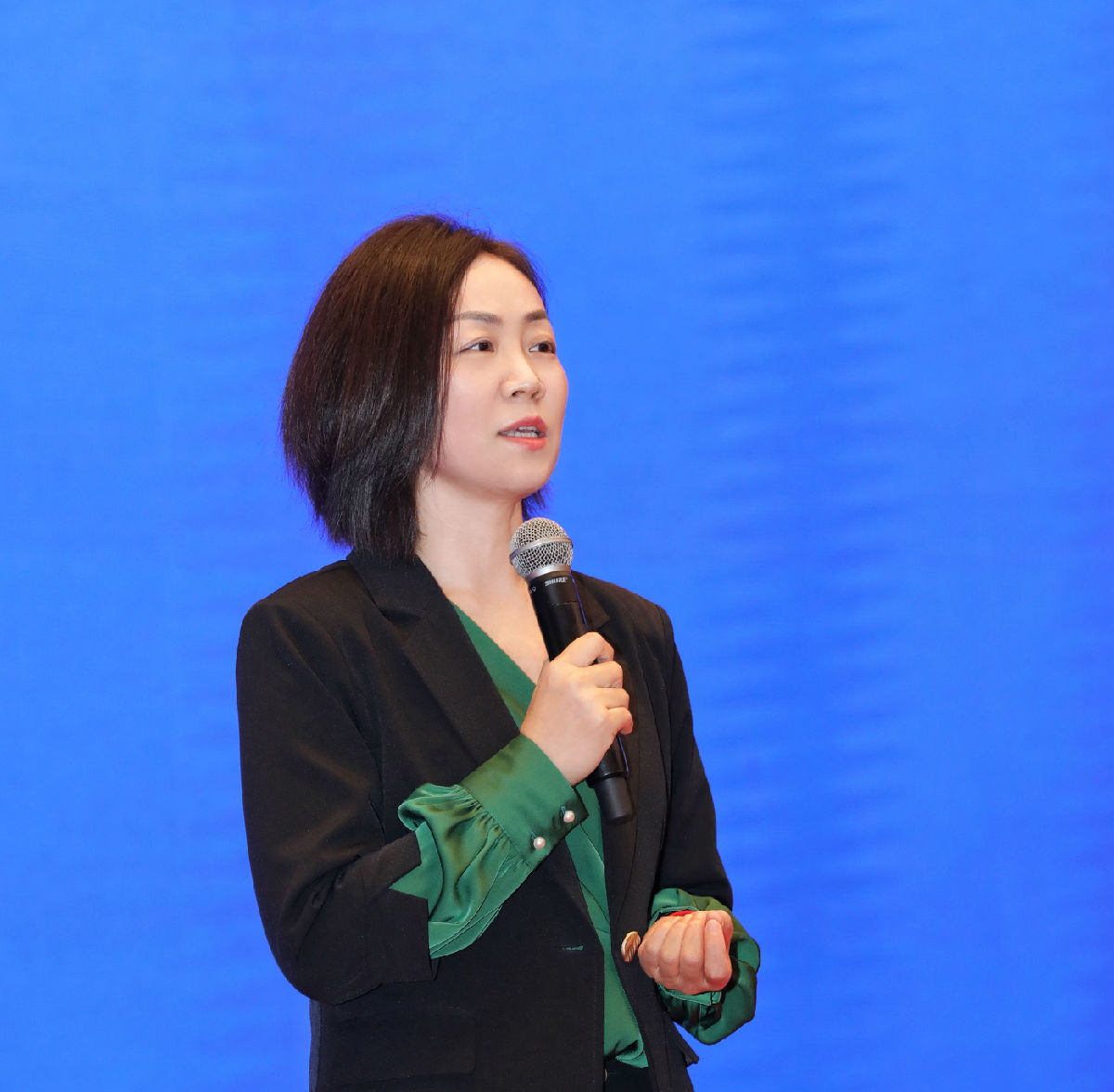 会长(修图).jpg 皇冠体育